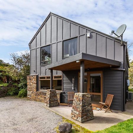 Turangi Trout Lodge ภายนอก รูปภาพ
