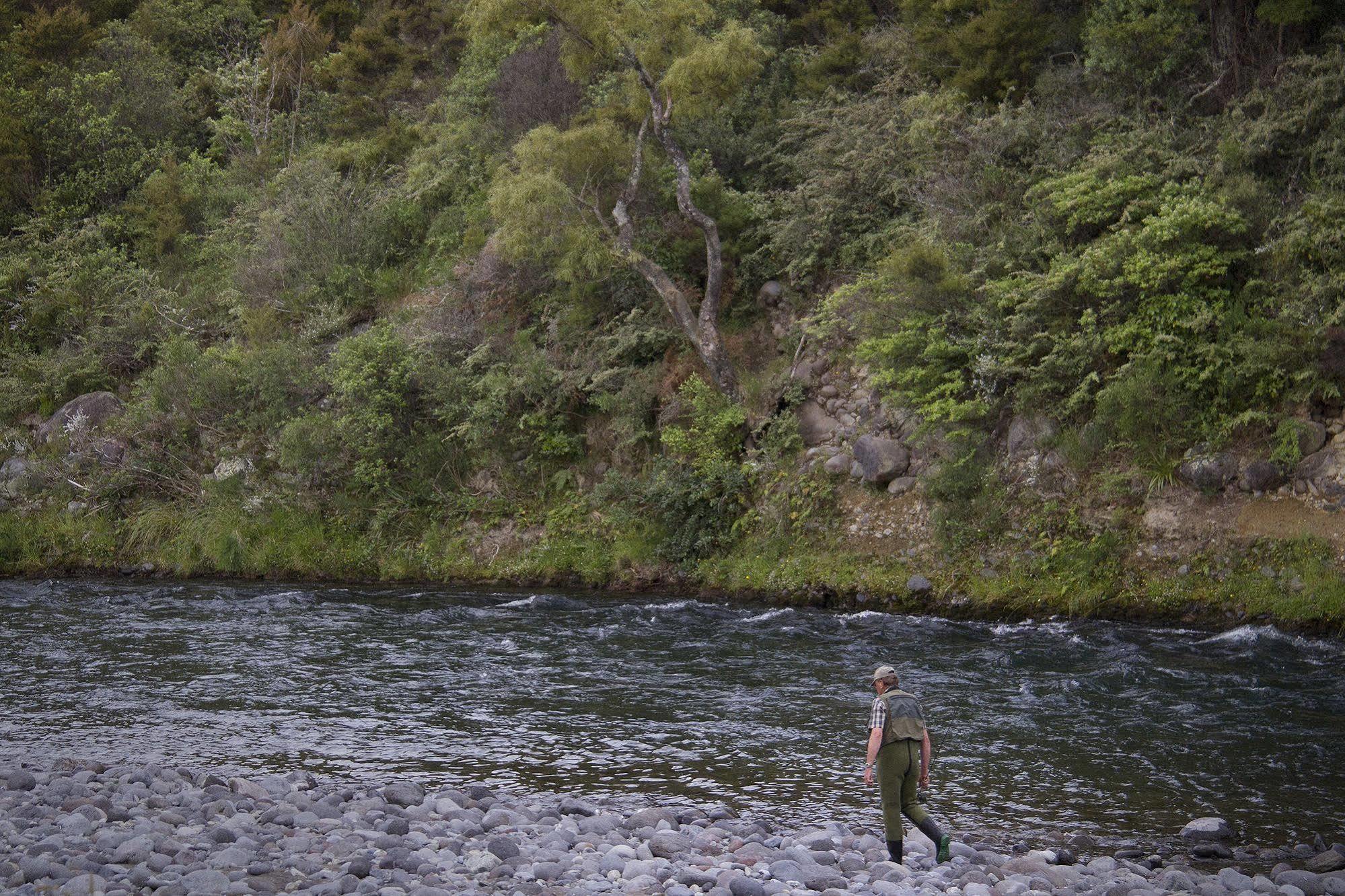 Turangi Trout Lodge ภายนอก รูปภาพ